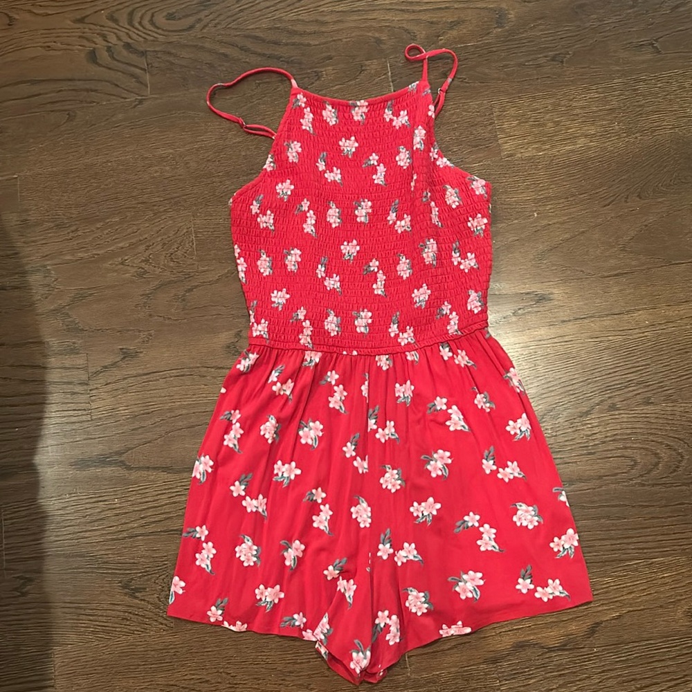 Cute and soft Hollister romper!